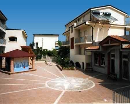 Aquamarine Residence Davoli Ngoại thất bức ảnh