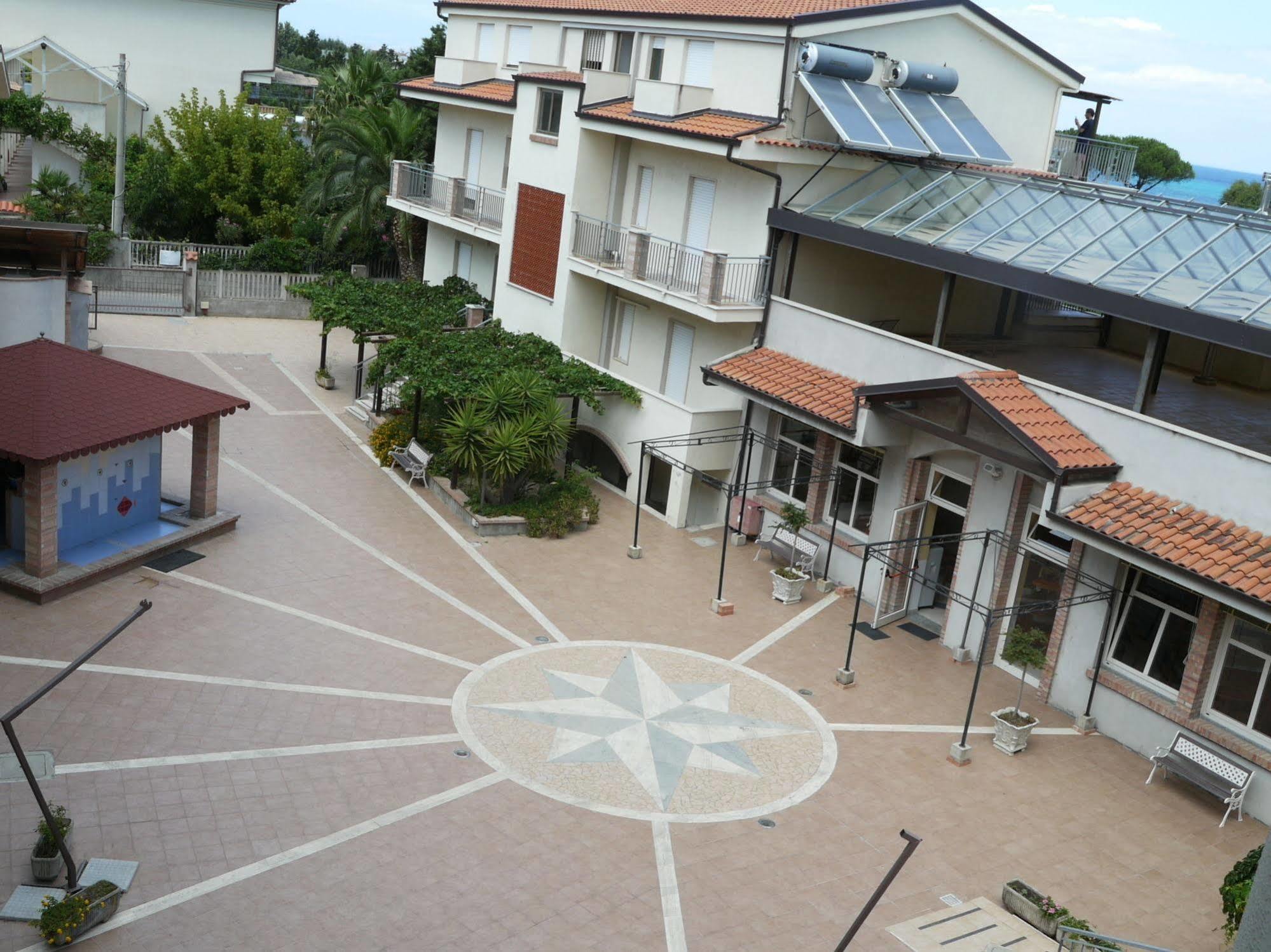 Aquamarine Residence Davoli Ngoại thất bức ảnh